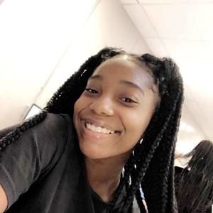 Meet your Posher, Alyssa